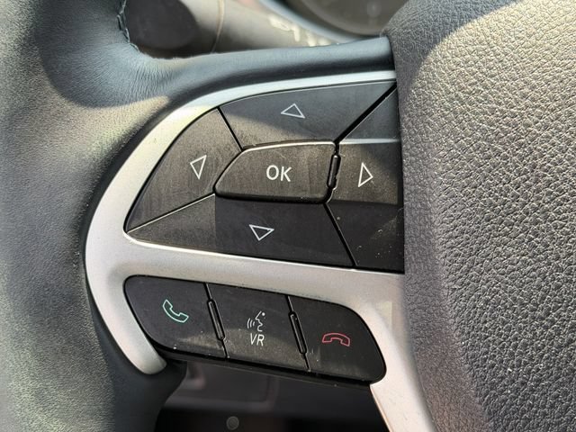Used 2016 Jeep Cherokee Limited FWD image 26