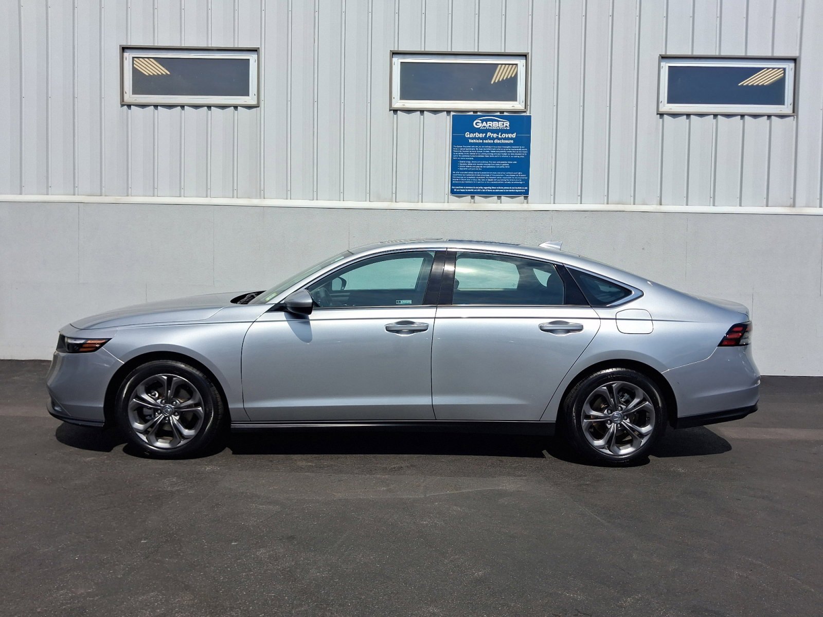 Used 2024 Honda Accord EX image 2