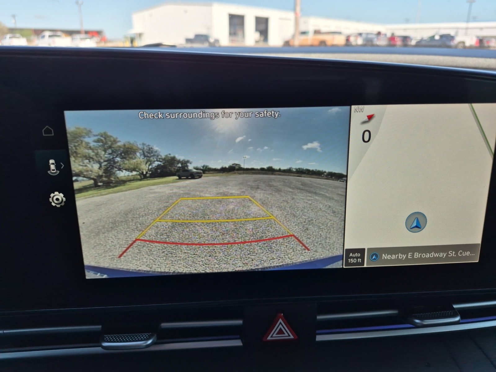 Used 2025 Hyundai Elantra SEL image 15