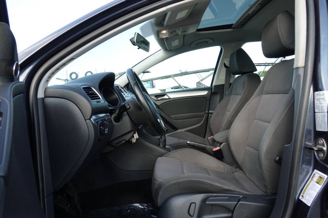 Used 2011 Volkswagen Golf TDI w/ Cold Weather Pkg FWD image 55