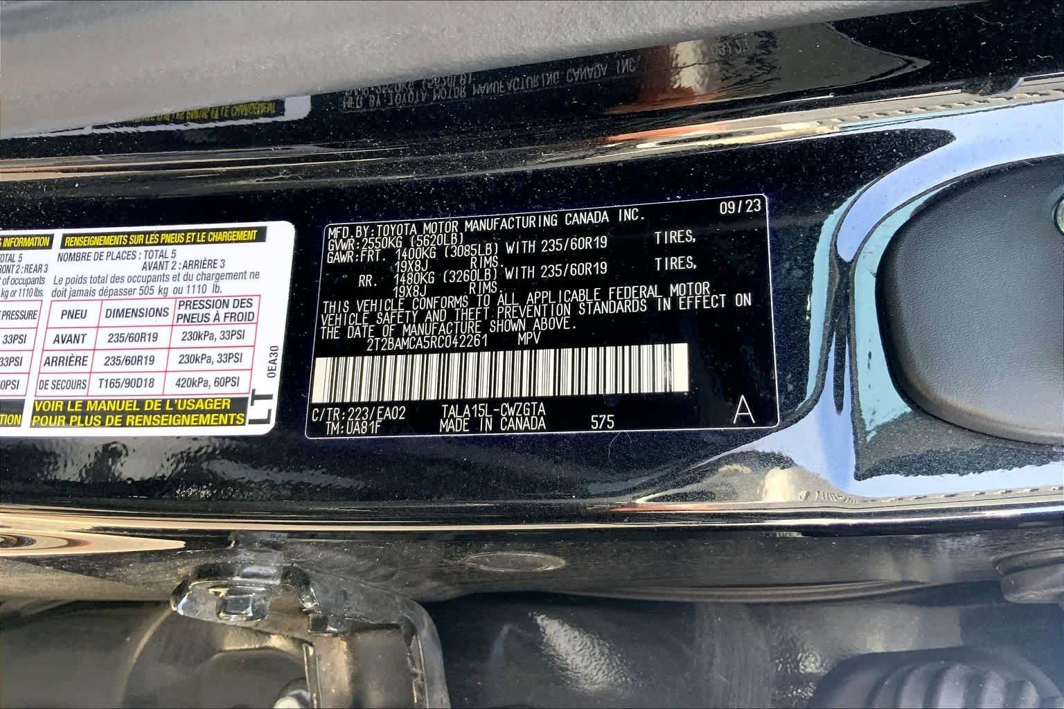 Used 2024 Lexus RX 350 Premium w/ Accessory Package image 37