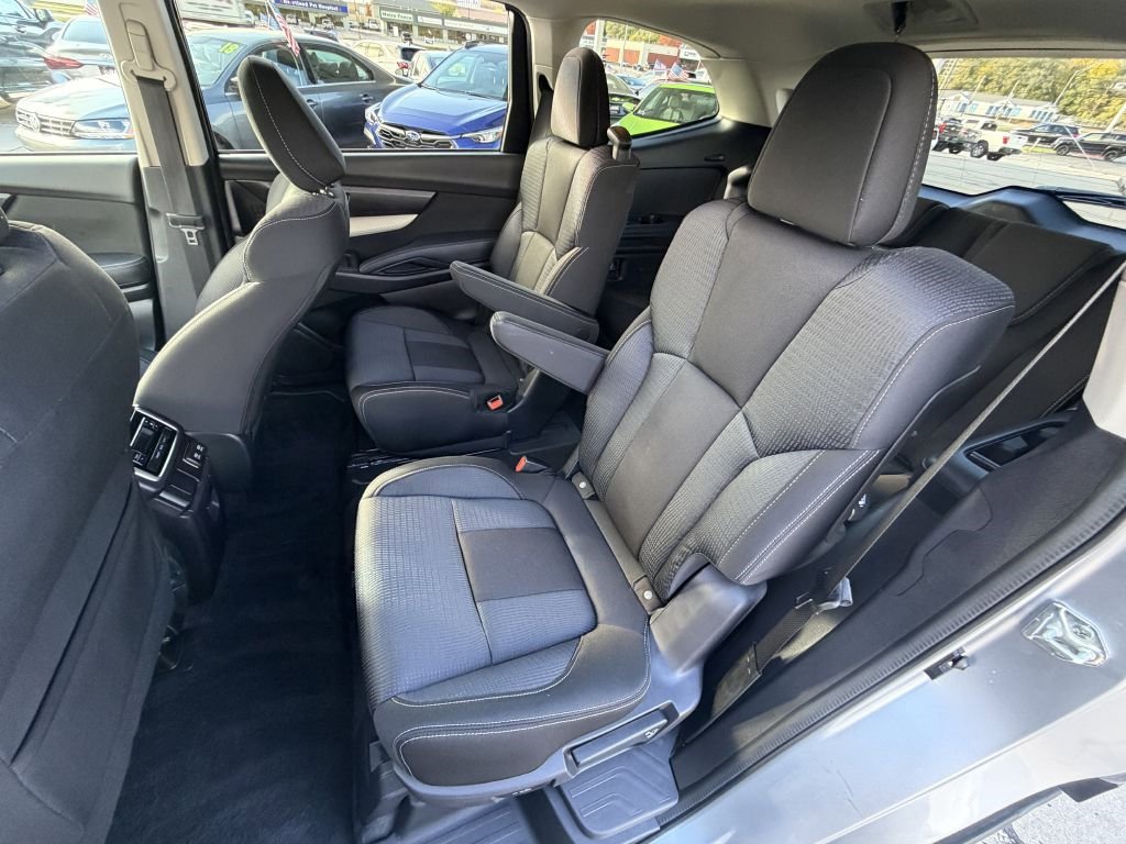 Used 2022 Subaru Ascent Premium w/ Convenience Package image 12