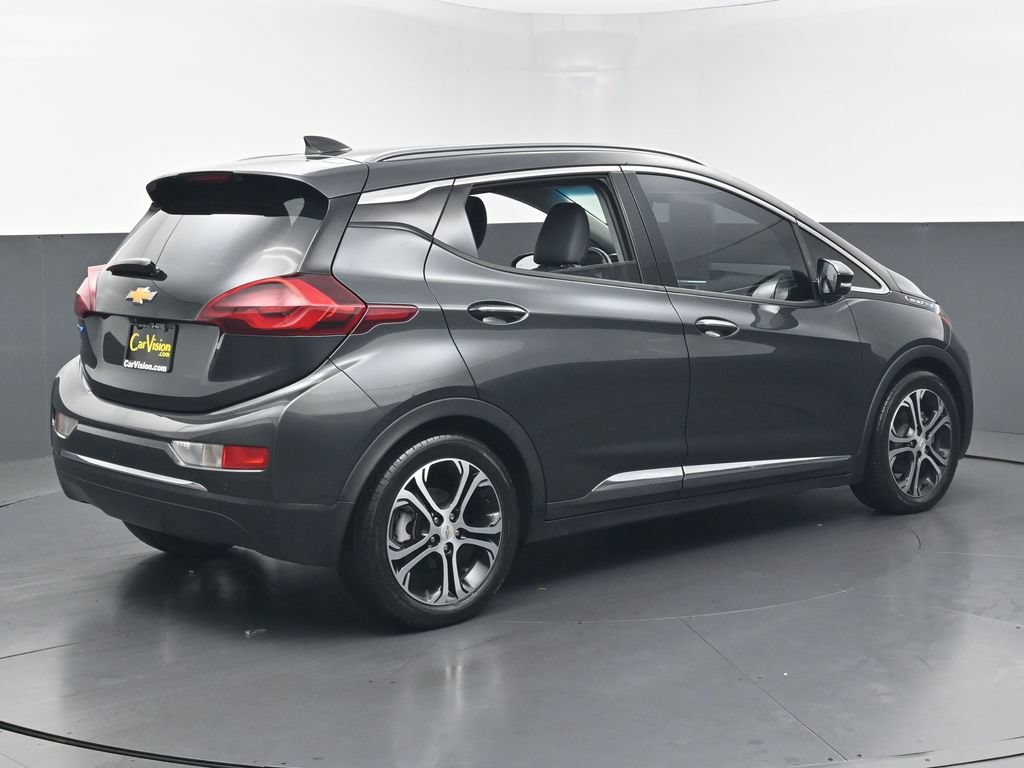 Used 2019 Chevrolet Bolt Premier w/ Infotainment Package FWD image 5