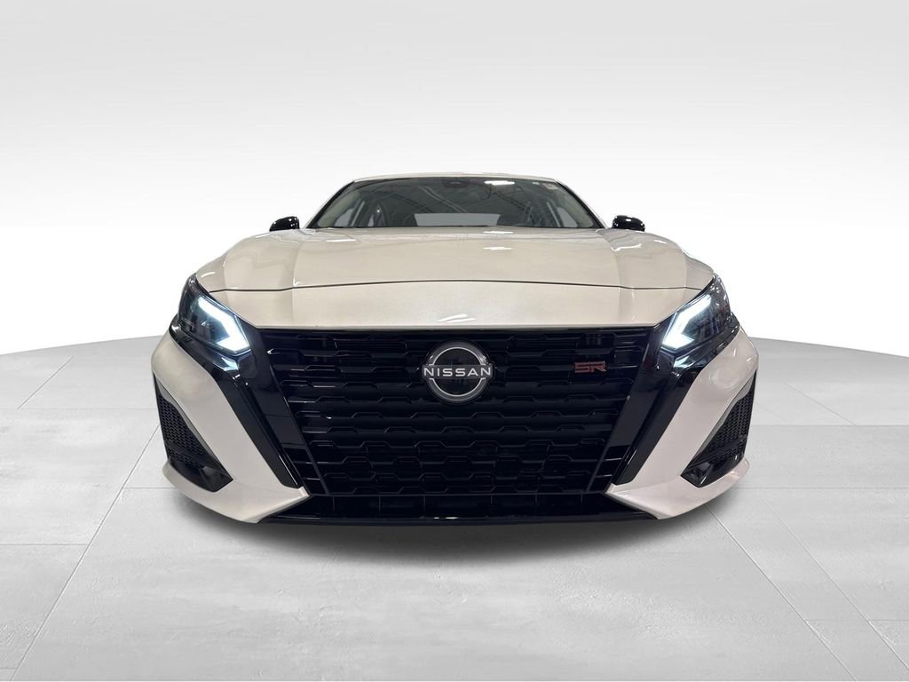 Used 2025 Nissan Altima 2.5 SR FWD image 50