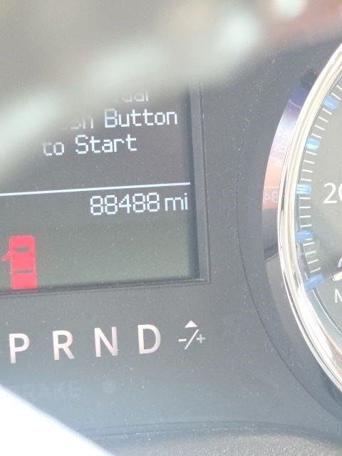 Used 2011 Chrysler 300 C RWD image 9