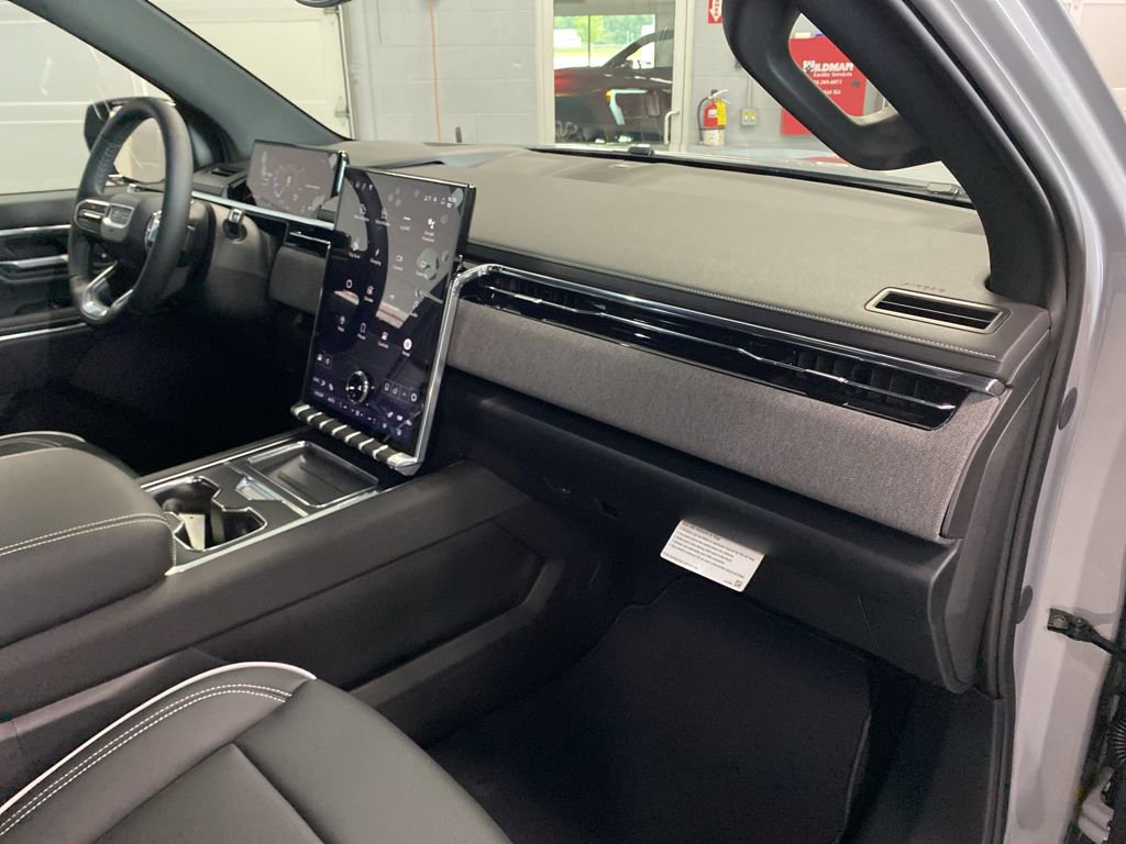 New 2026 GMC Sierra EV Elevation image 14