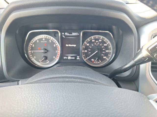 Used 2018 Nissan Titan SV image 19