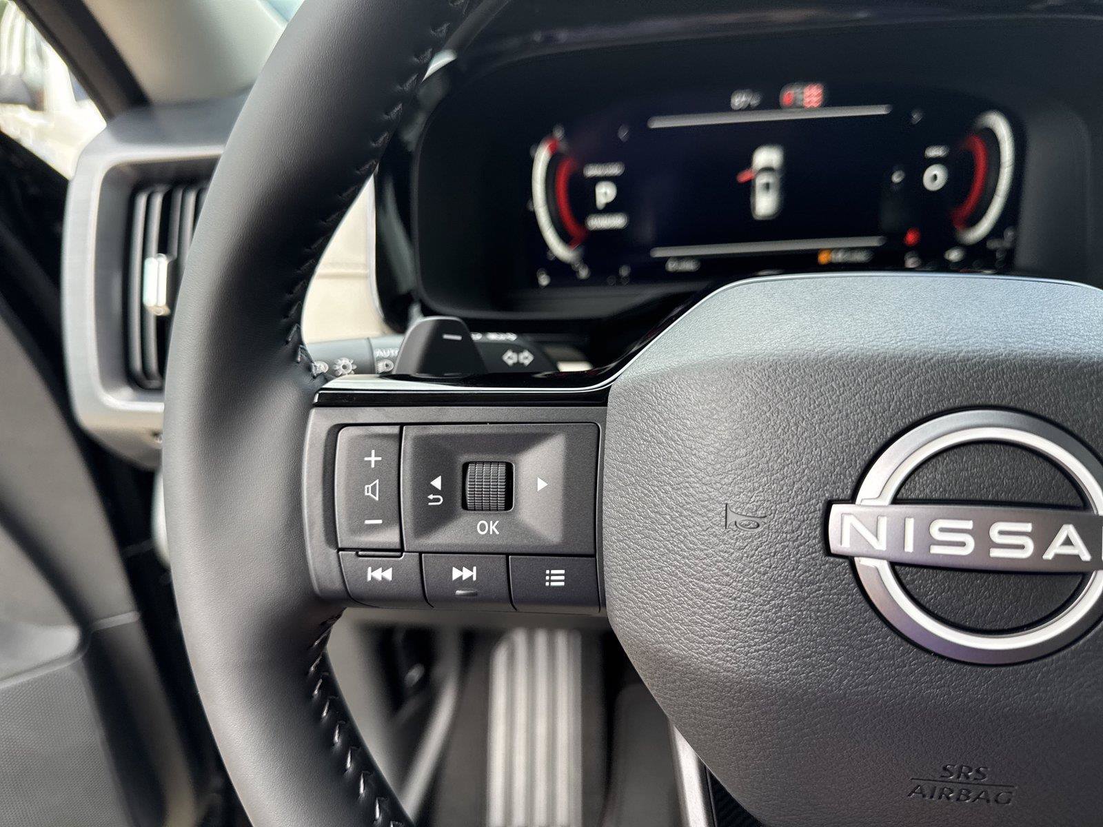 New 2026 Nissan Pathfinder SL FWD image 15