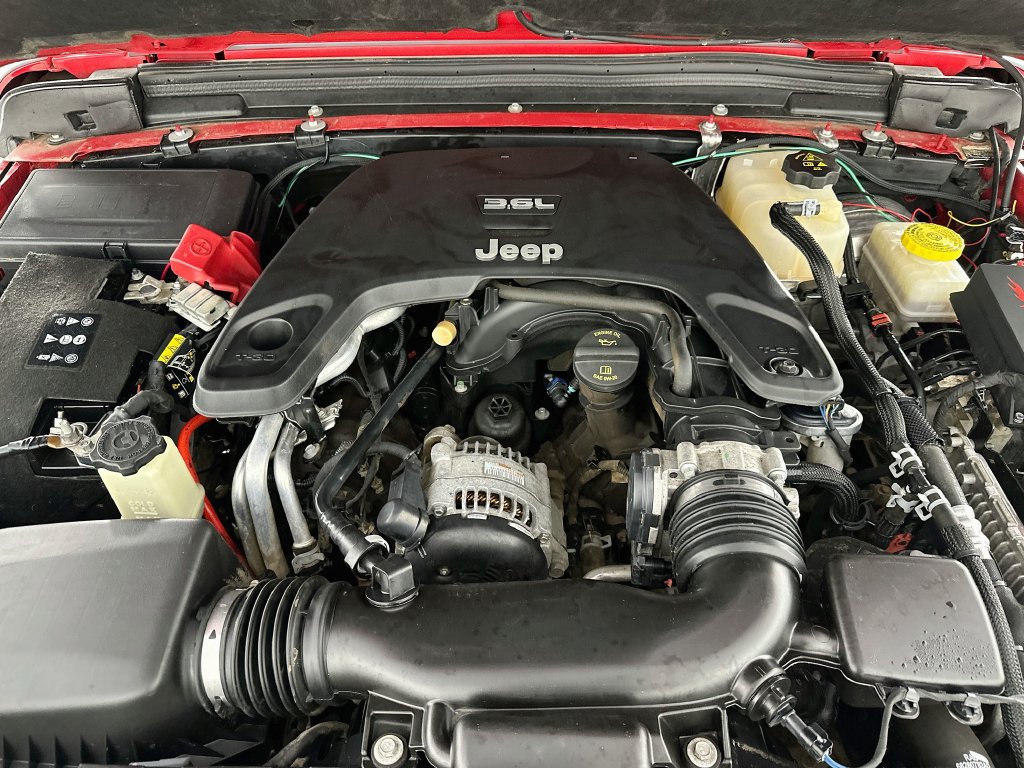 Used 2019 Jeep Wrangler Unlimited Rubicon AWD/4WD image 32