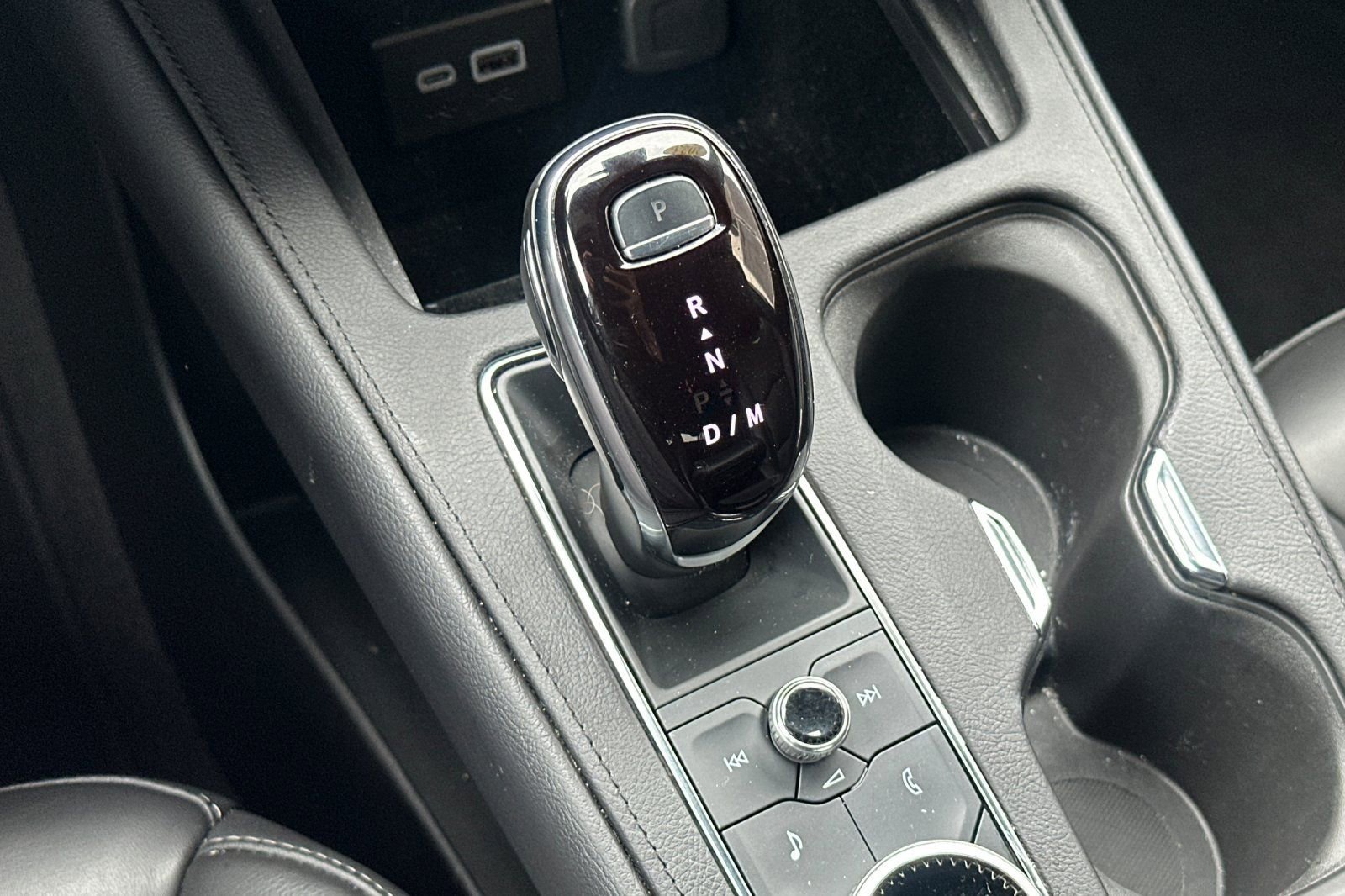 Used 2023 Cadillac XT4 Luxury w/ Cold Weather Package image 28