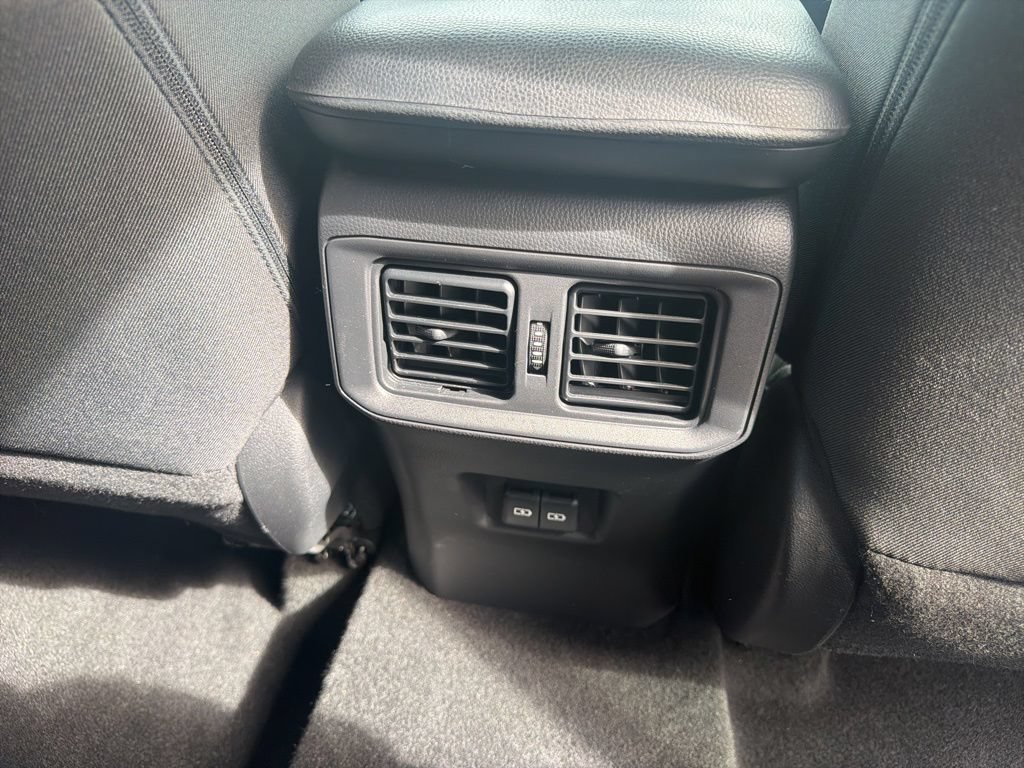 Used 2023 Toyota RAV4 XLE AWD/4WD image 44
