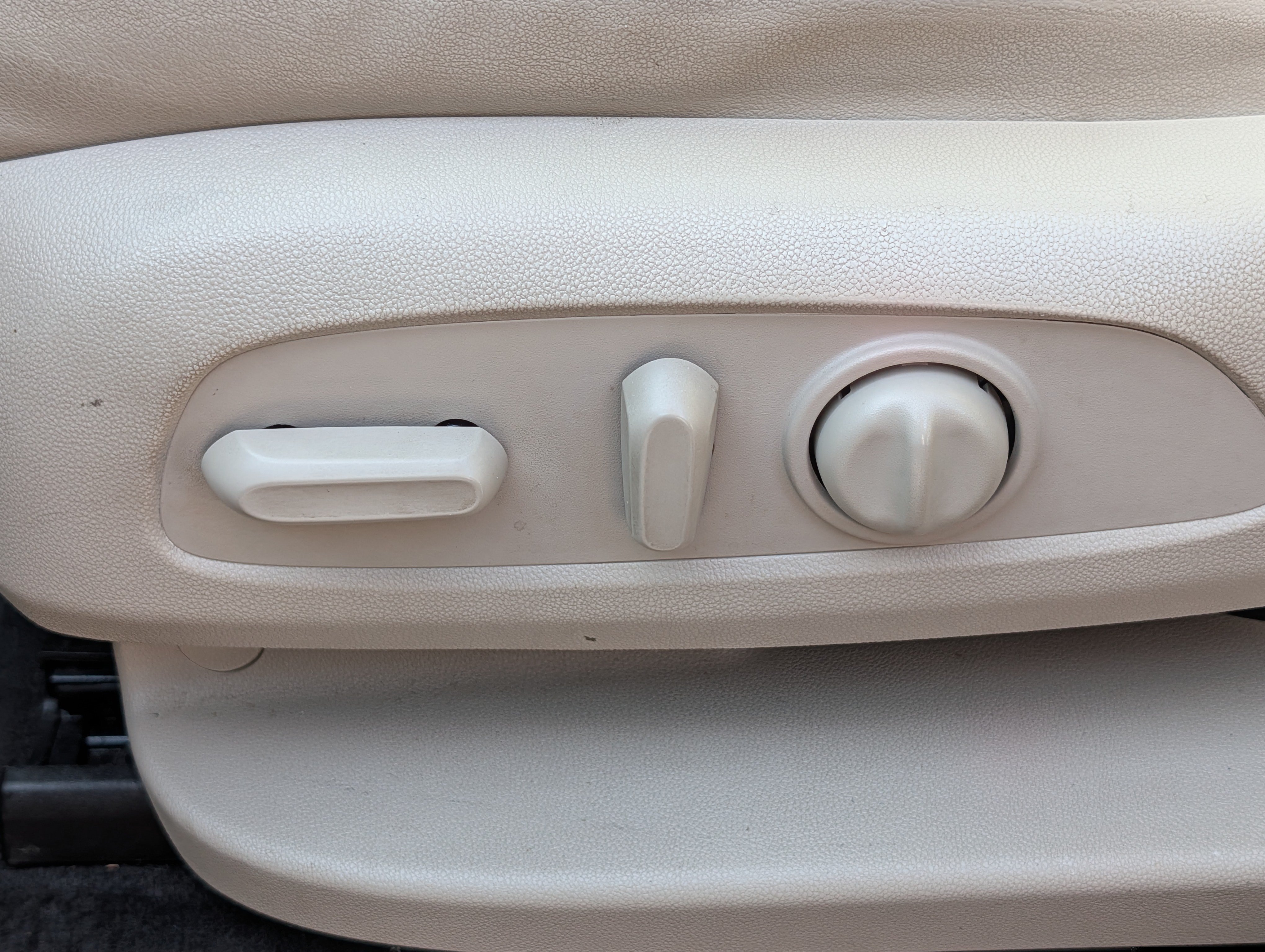 Used 2020 Buick Enclave Essence FWD image 20