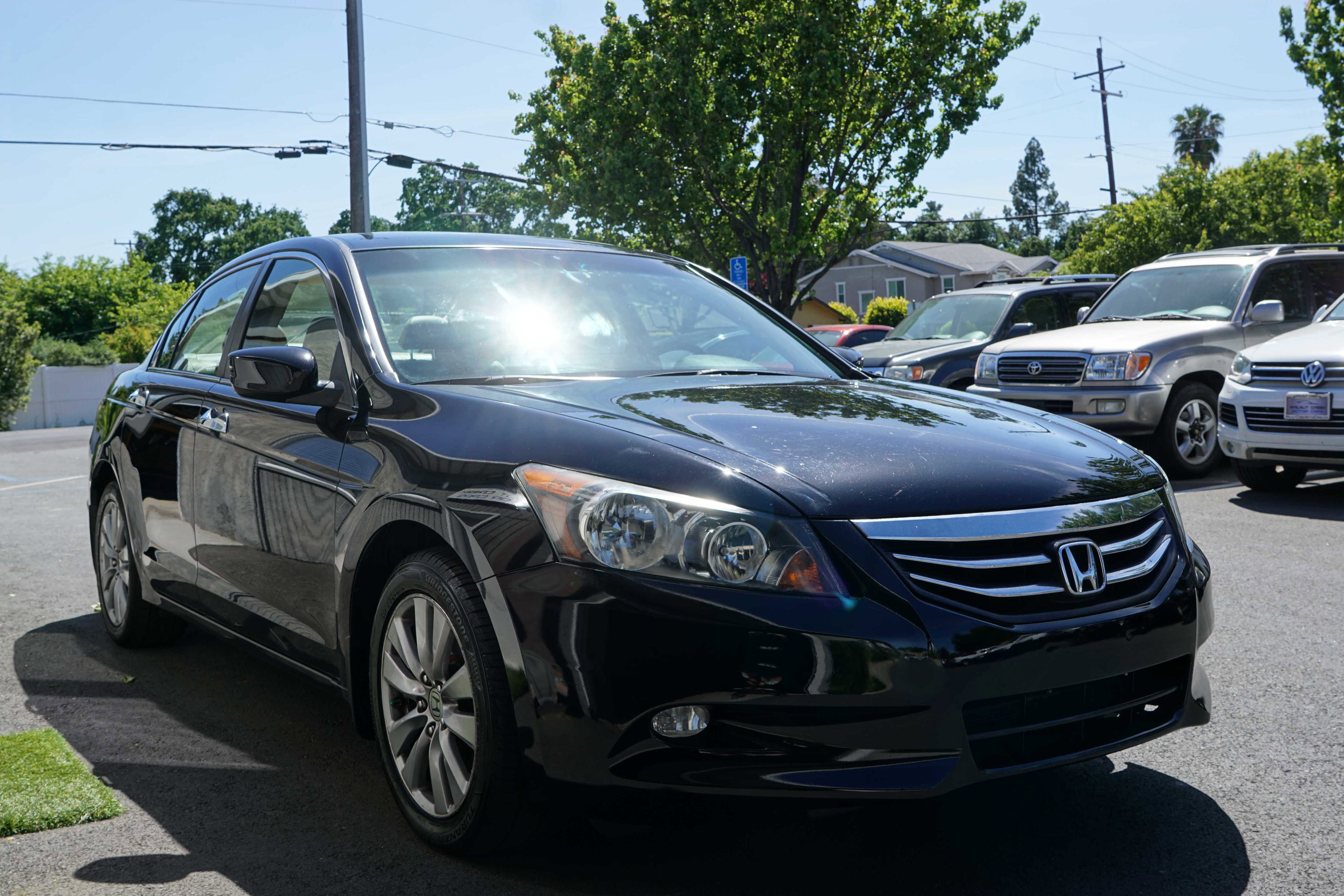 Used 2012 Honda Accord EX-L image 7
