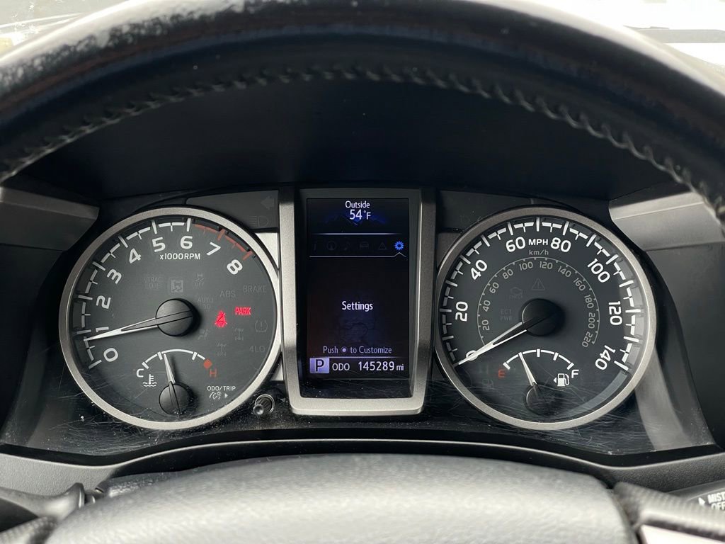 Used 2017 Toyota Tacoma Limited w/ Tow Package image 13