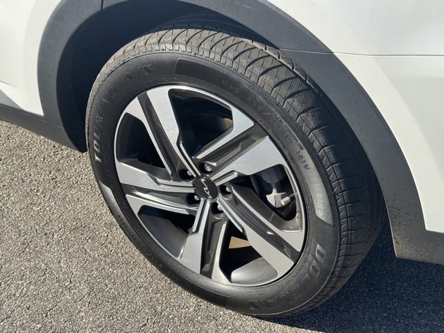 Certified 2022 Kia Sorento SX image 8