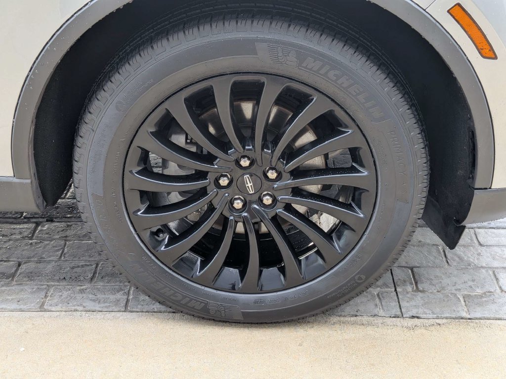 Certified 2024 Lincoln Aviator 2WD w/ Premium Package image 10
