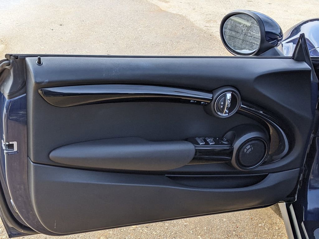 Used 2018 MINI Cooper S image 9