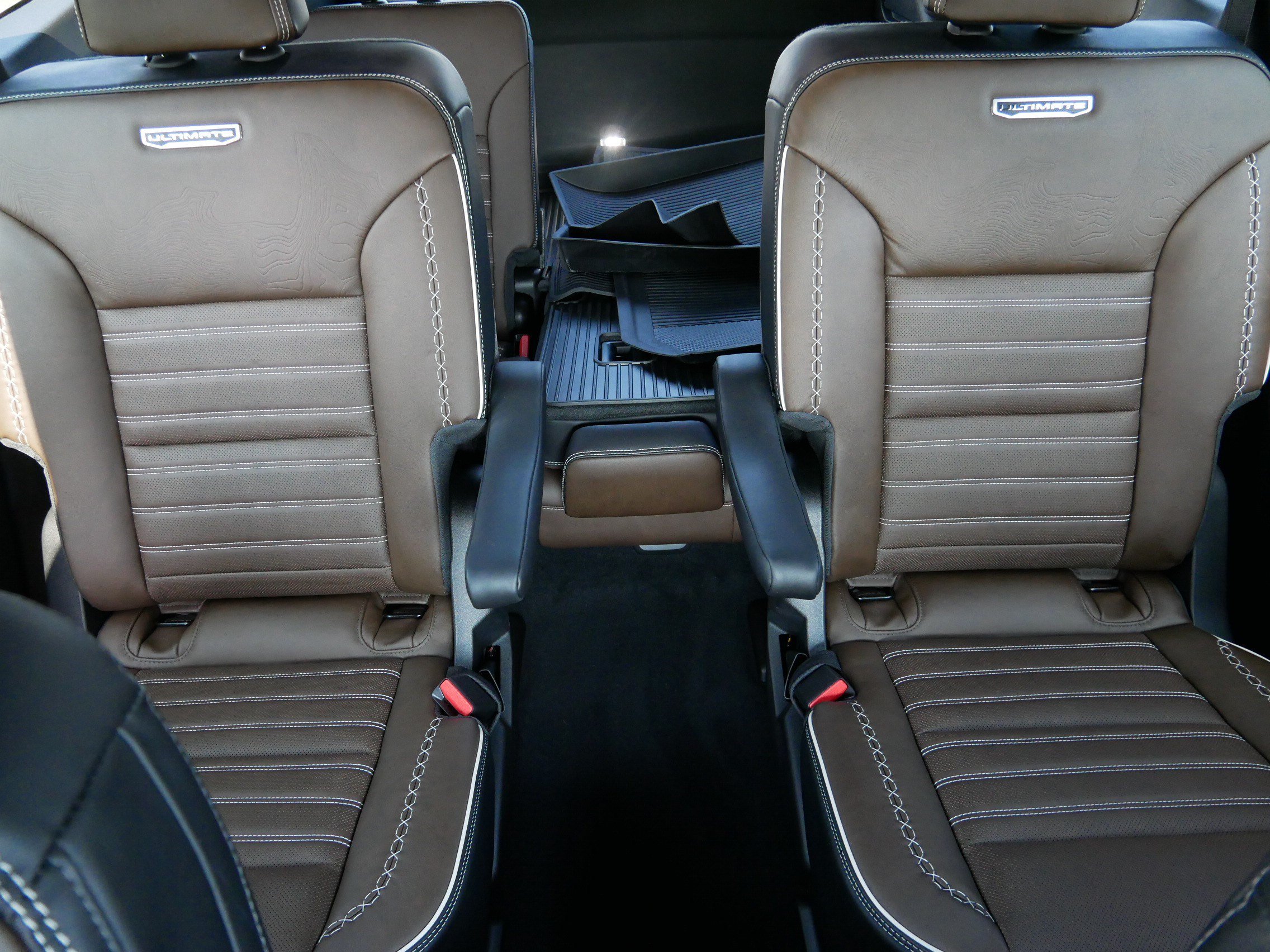 Used 2026 GMC Acadia Denali Ultimate w/ LPO, Floor Liner Package AWD/4WD image 12