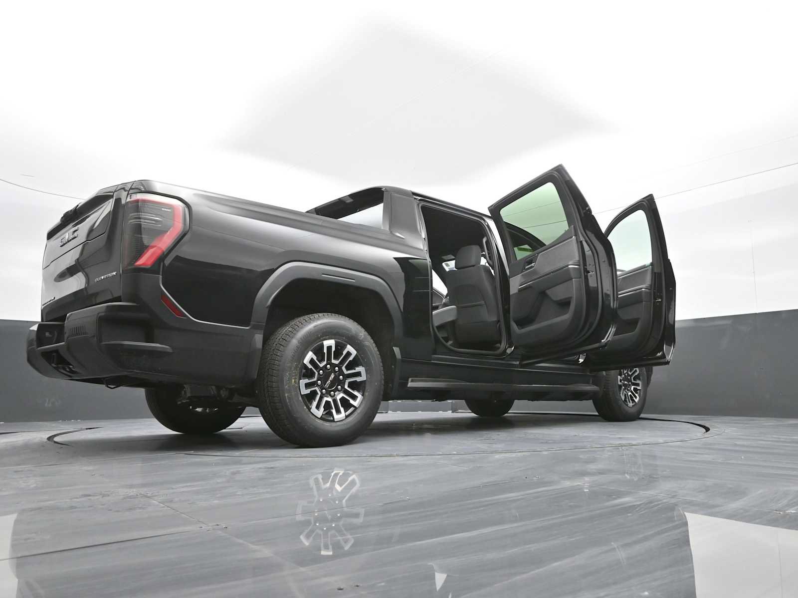 New 2026 GMC Sierra EV Elevation AWD/4WD image 41