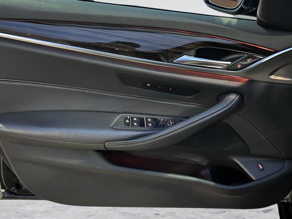 Used 2018 BMW 540i xDrive 540i xDrive image 34