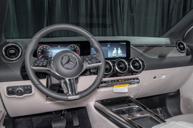 Used 2026 Mercedes-Benz GLA 250 image 18