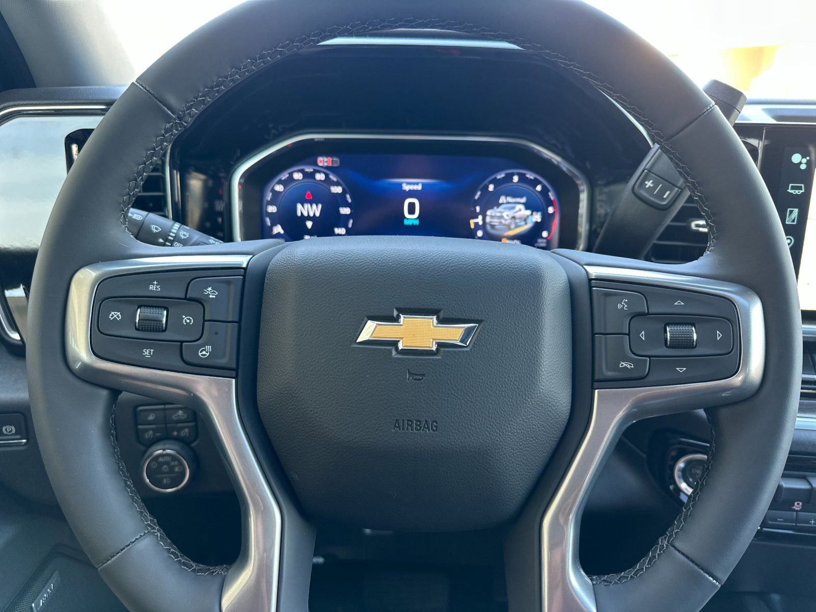 New 2026 Chevrolet Silverado 2500 LTZ w/ LTZ Premium Package AWD/4WD image 26