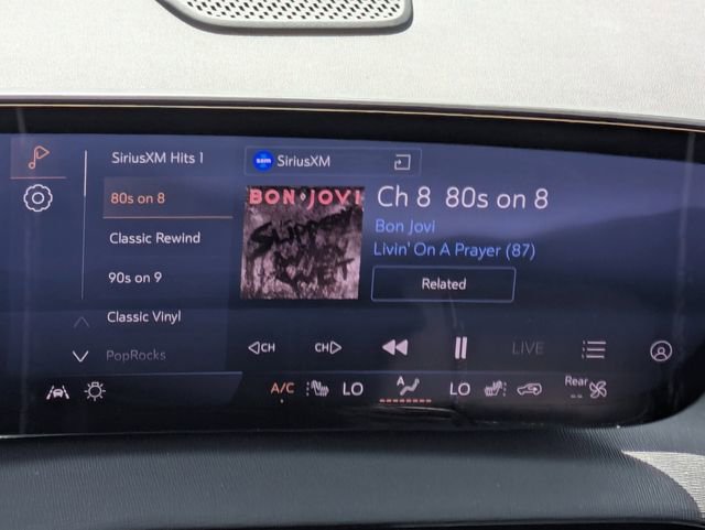 Certified 2025 Buick Enclave Sport Touring image 28