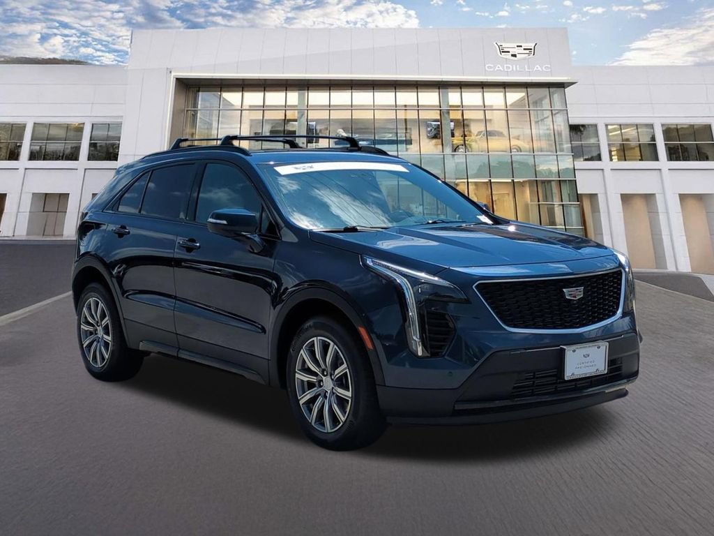 Used 2022 Cadillac XT4 Sport FWD image 3