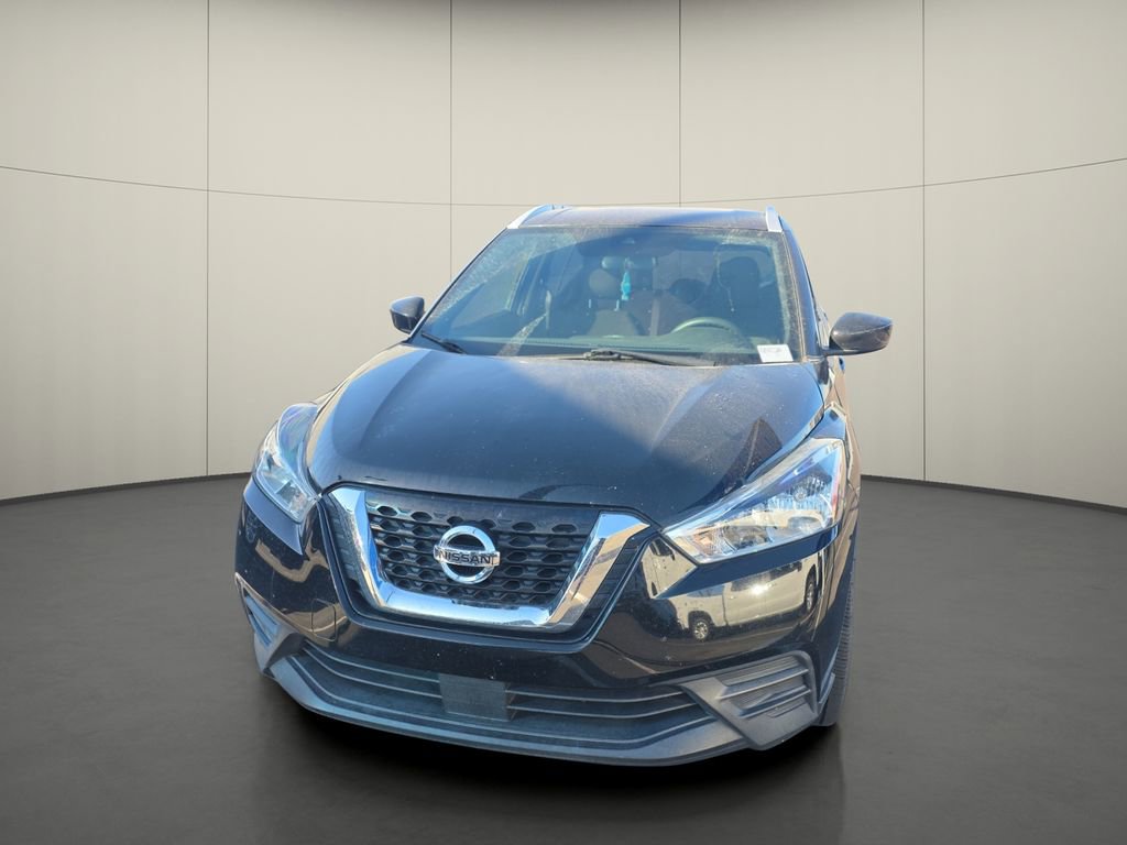 Used 2020 Nissan Kicks SV FWD image 2