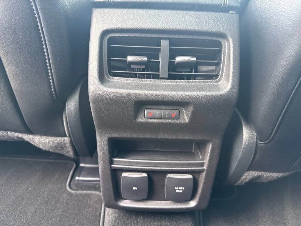 Used 2015 Ford Edge Titanium w/ Equipment Group 302A AWD/4WD image 11