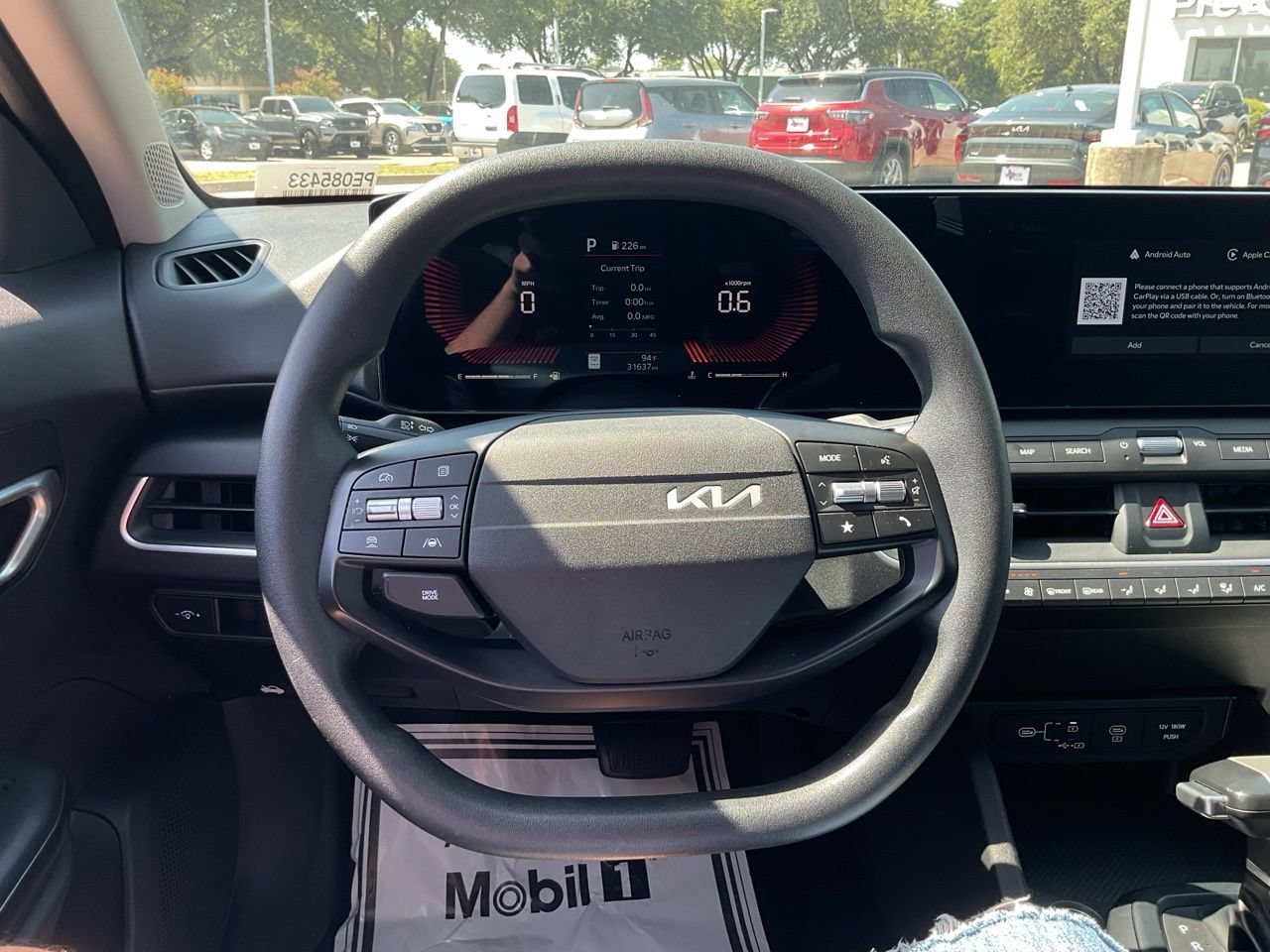 Used 2025 Kia K4 FWD image 27