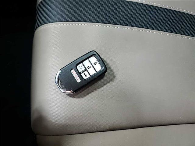 Used 2019 Honda Civic EX image 8
