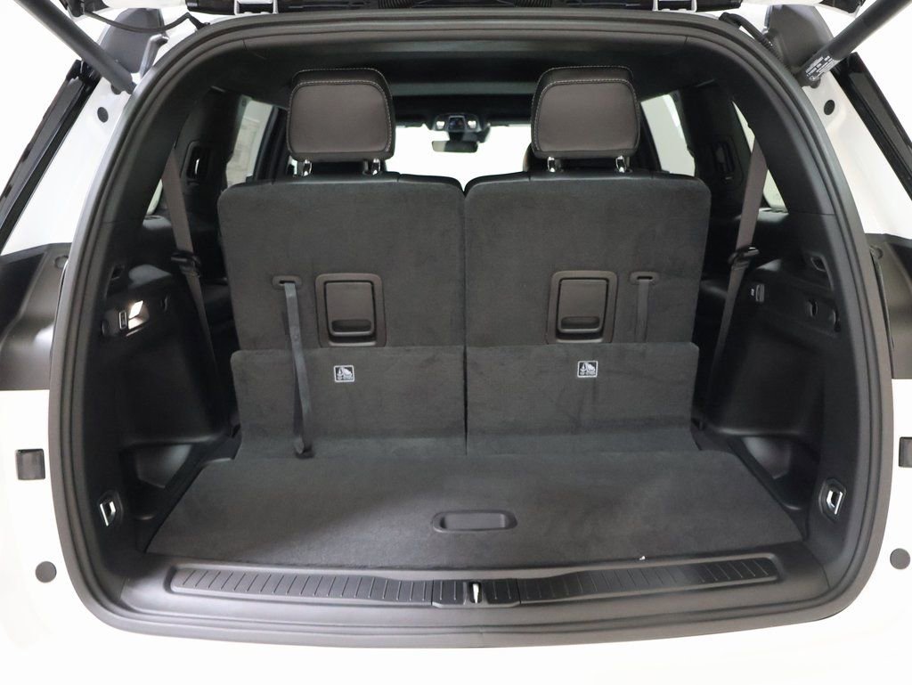 New 2025 Jeep Grand Cherokee L Altitude image 16