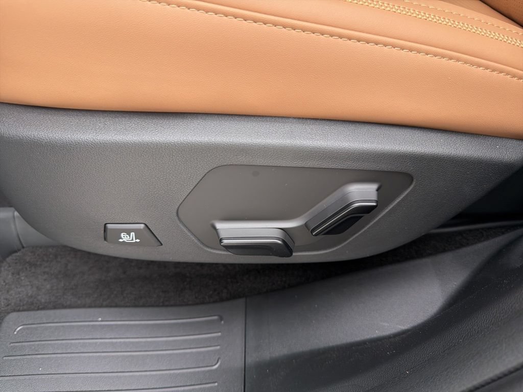 New 2026 Hyundai Santa Fe Calligraphy AWD/4WD image 13