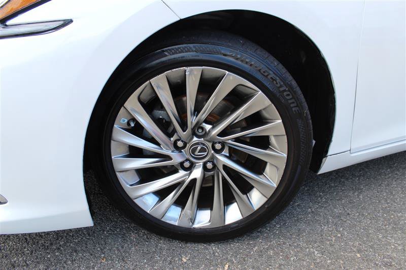 Used 2019 Lexus ES 350 w/ Accessory Package FWD image 9