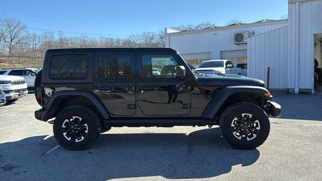 Certified 2025 Jeep Wrangler Unlimited Rubicon AWD/4WD image 5
