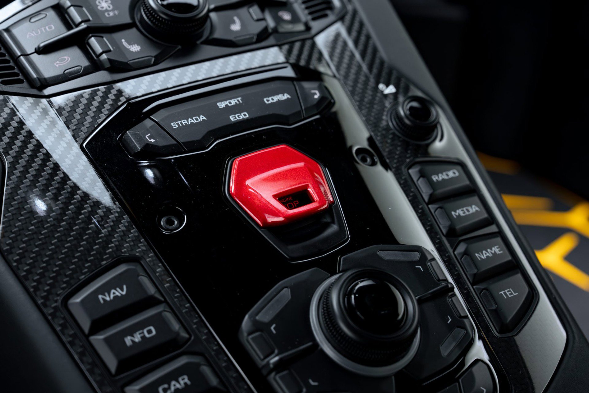 Used 2021 Lamborghini Aventador SVJ AWD/4WD image 59
