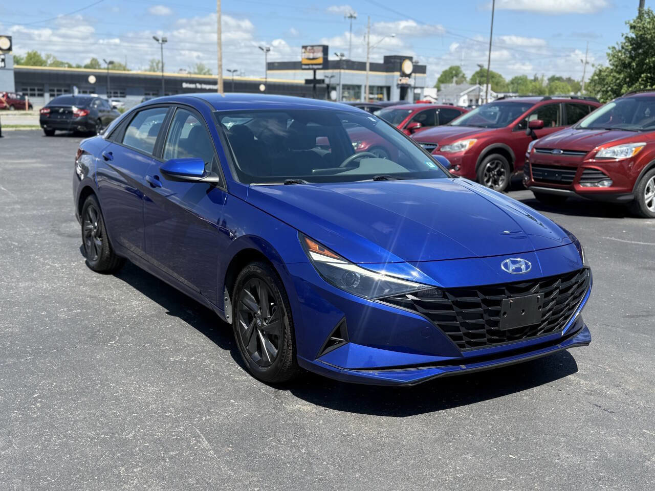 Used 2022 Hyundai Elantra SEL w/ Cargo Package FWD image 7