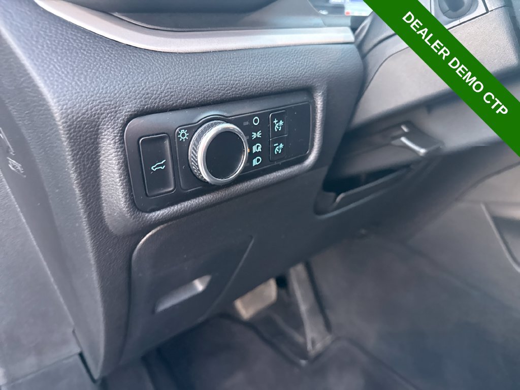 Used 2023 Ford Explorer XLT AWD/4WD image 25