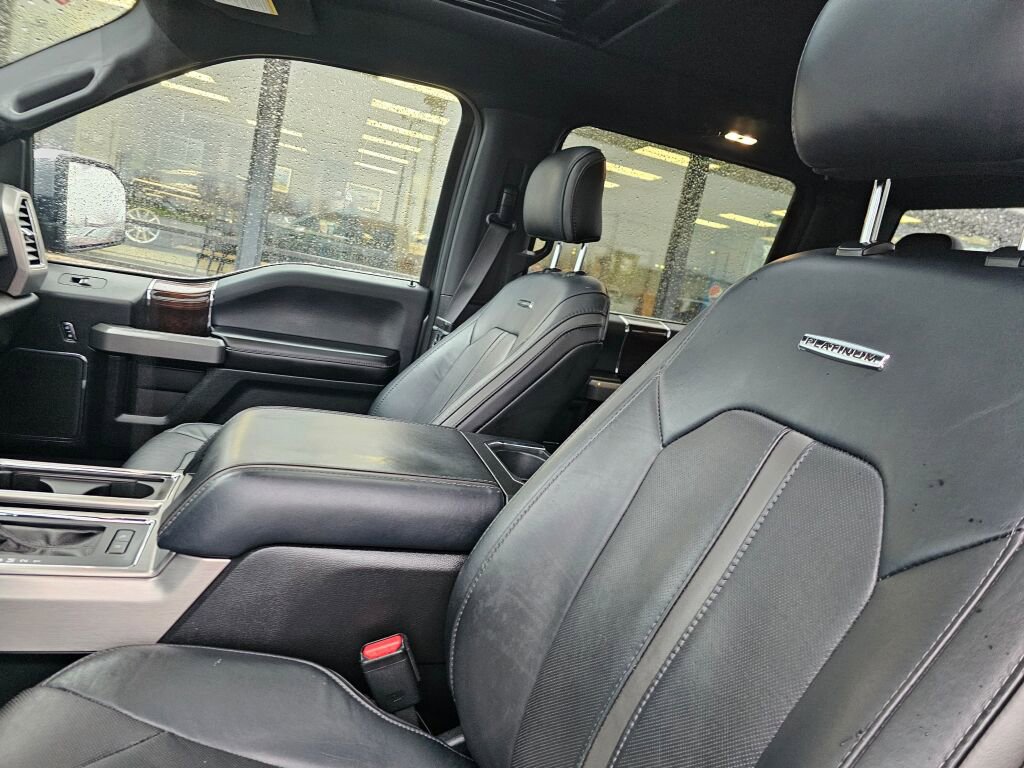 Used 2016 Ford F150 Platinum w/ Equipment Group 701A Luxury AWD/4WD image 18