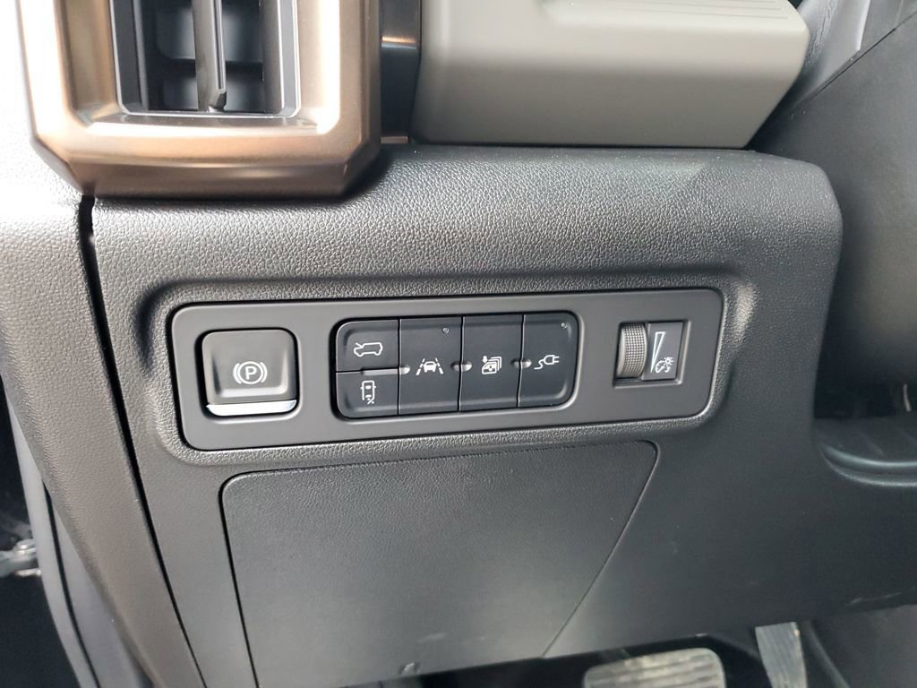 Certified 2024 GMC Hummer EV 2X w/ LPO, Illumination Package image 19