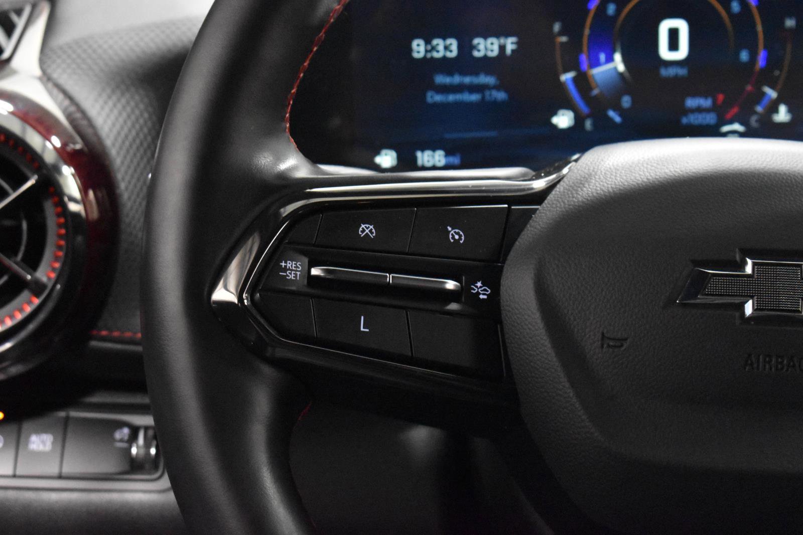 Used 2025 Chevrolet Equinox RS image 8