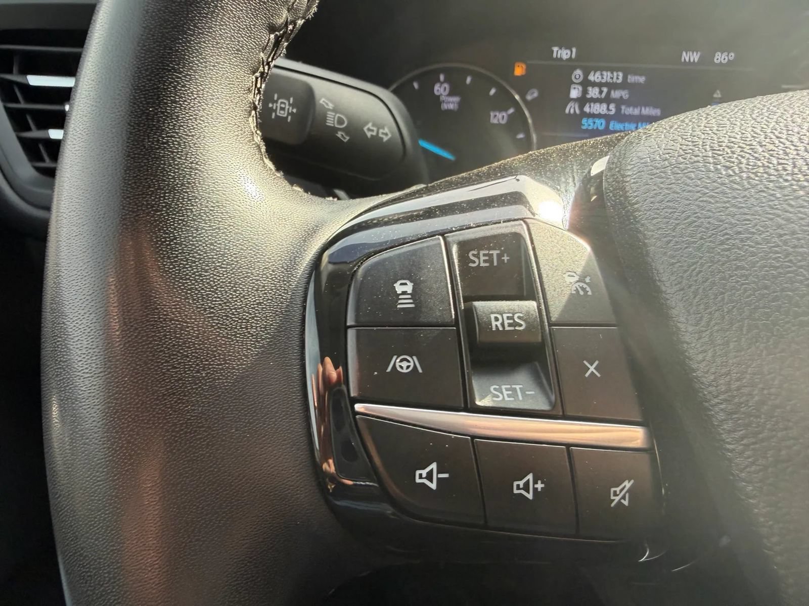Used 2022 Ford Escape SEL FWD image 20