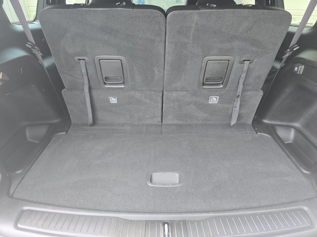 Used 2024 Jeep Grand Cherokee L Altitude AWD/4WD image 12