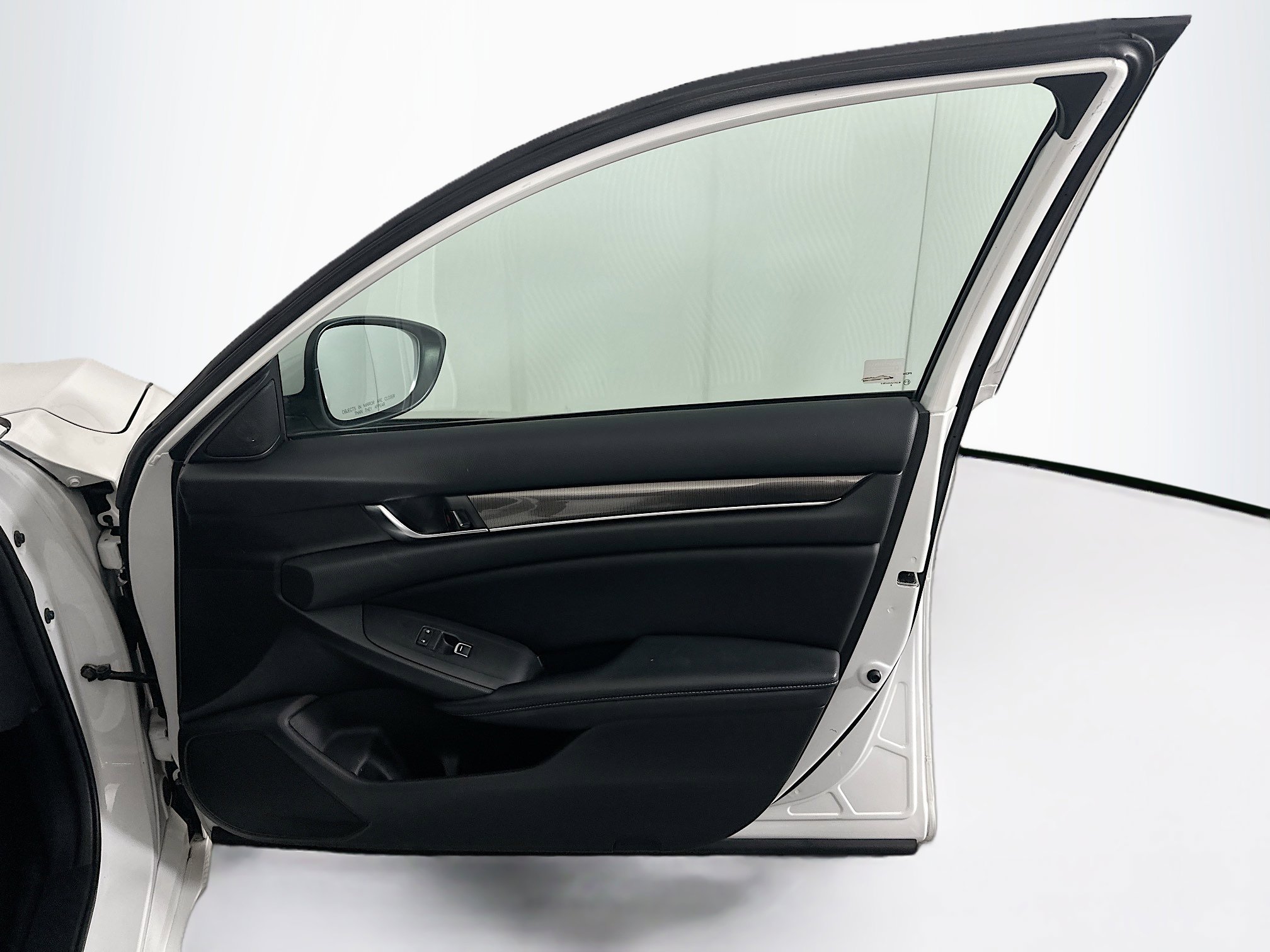 Used 2018 Honda Accord Sport image 29