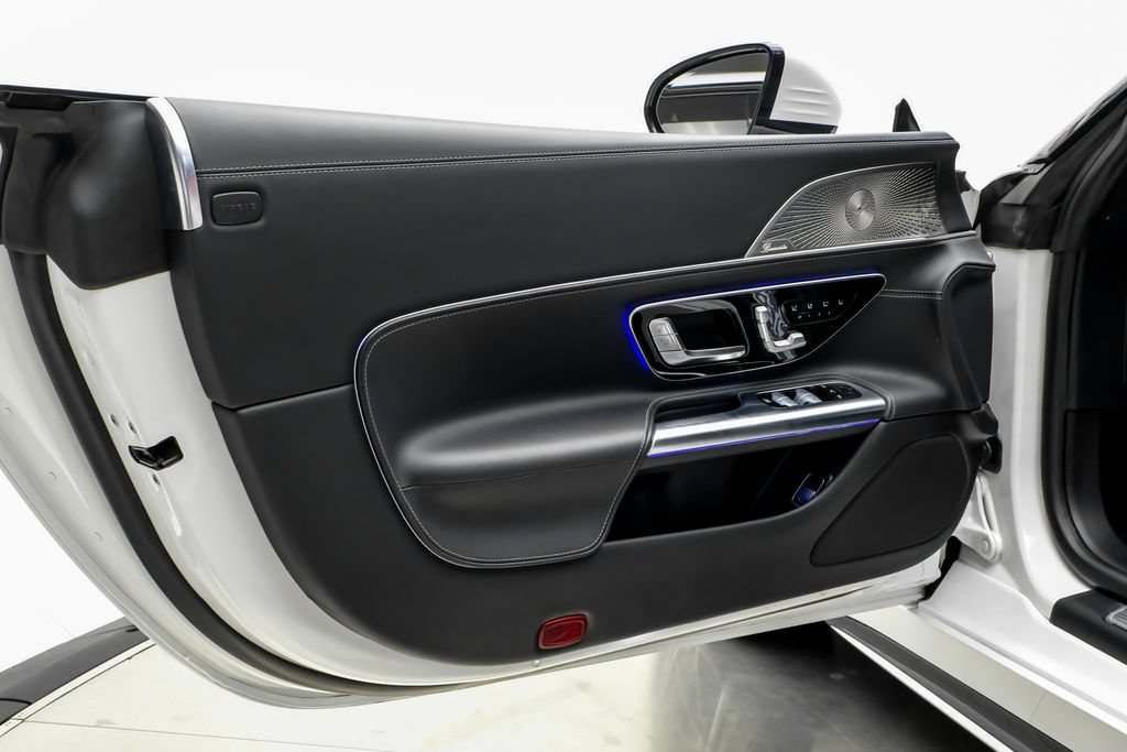 Used 2023 Mercedes-Benz SL 55 AMG 4MATIC image 41