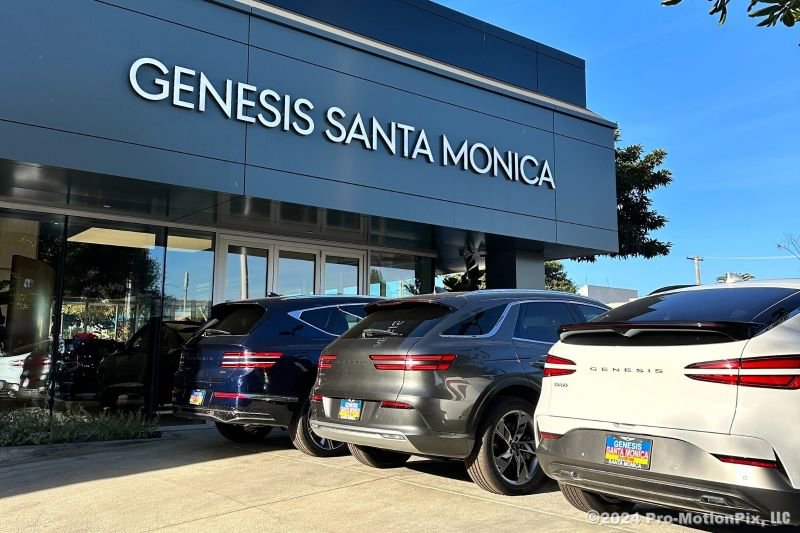 Used 2026 Genesis GV70 2.5T Sport Prestige image 9