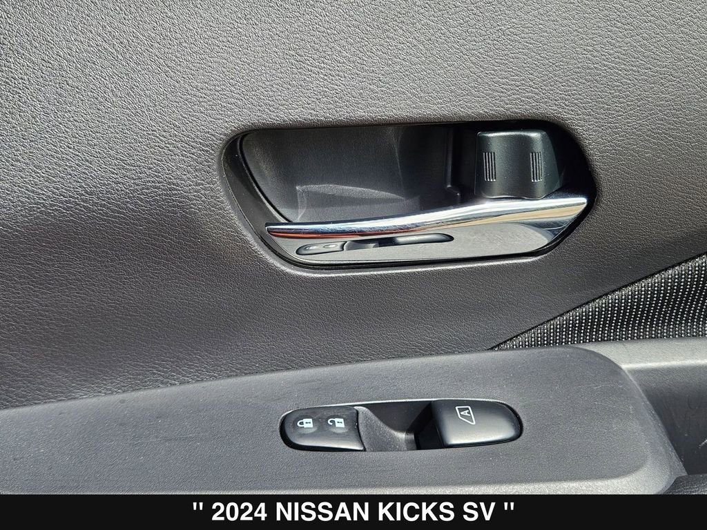 Used 2024 Nissan Kicks SV image 31