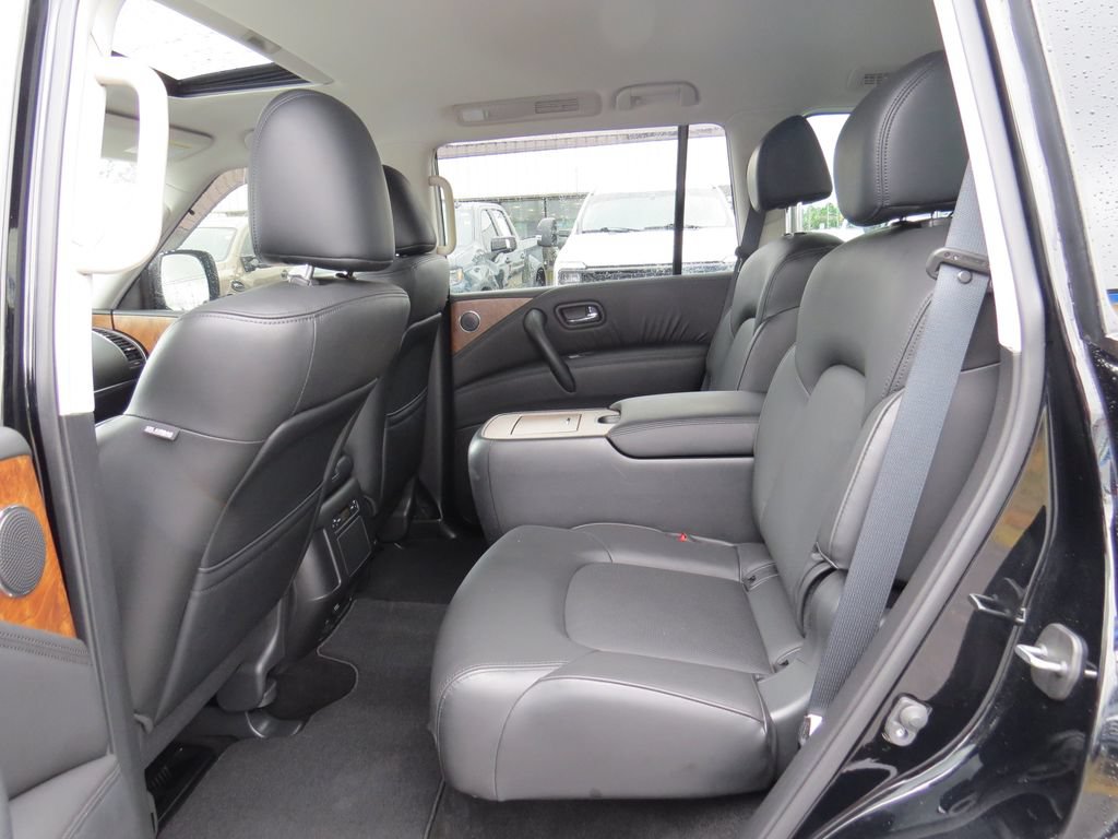 Used 2023 Nissan Armada SL w/ Captain's Chairs Package RWD image 18