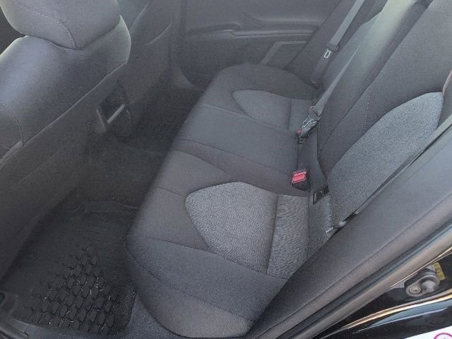 Used 2018 Toyota Camry LE w/ Moonroof Package image 17